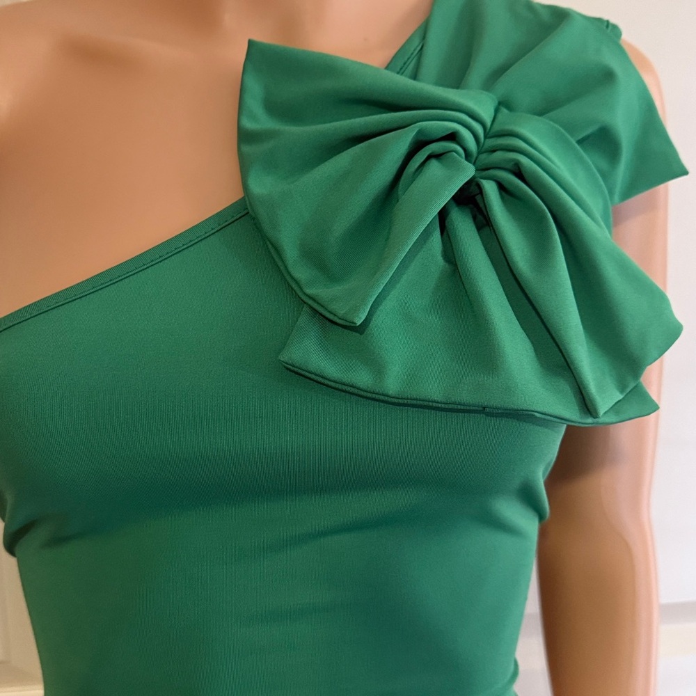 SHEIN Green One-Shoulder Bodysuit - Picture 10 of 11